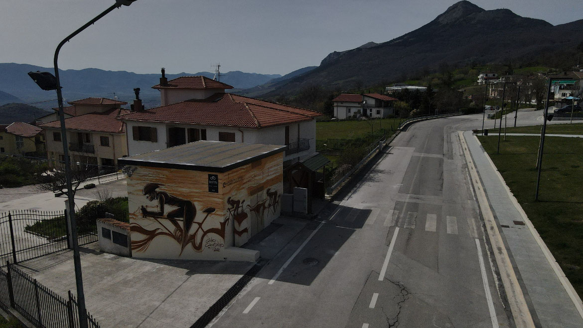 Immagine della cabina di Street Art a Viggiano (PZ)