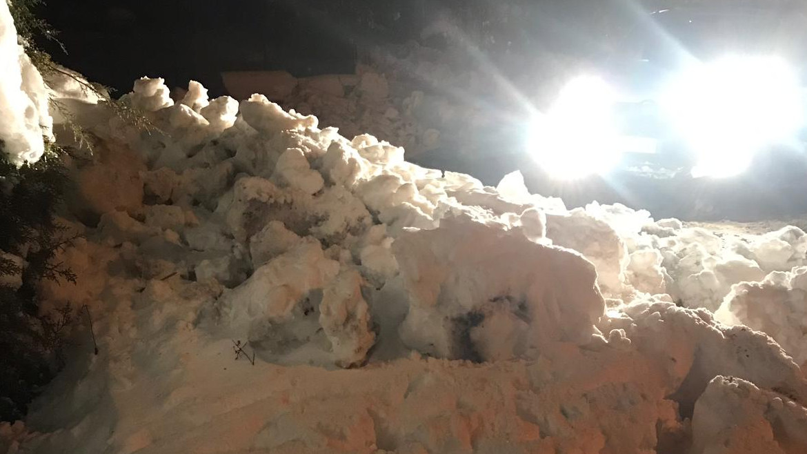 Le squadre al lavoro anche in notturna 