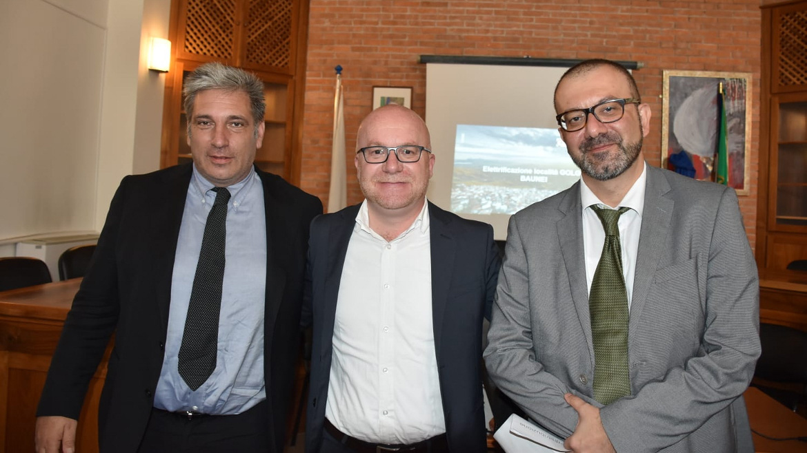 Gino Celentano e Maurizio Battegazzore insieme al sindaco di Baunei Salvatore Corrias