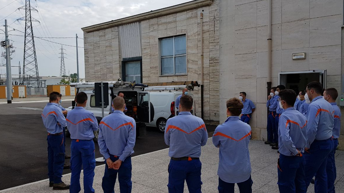 Immagini degli apprendisti durante la formazione nei centri di addestramento di Scorzé e Corsico