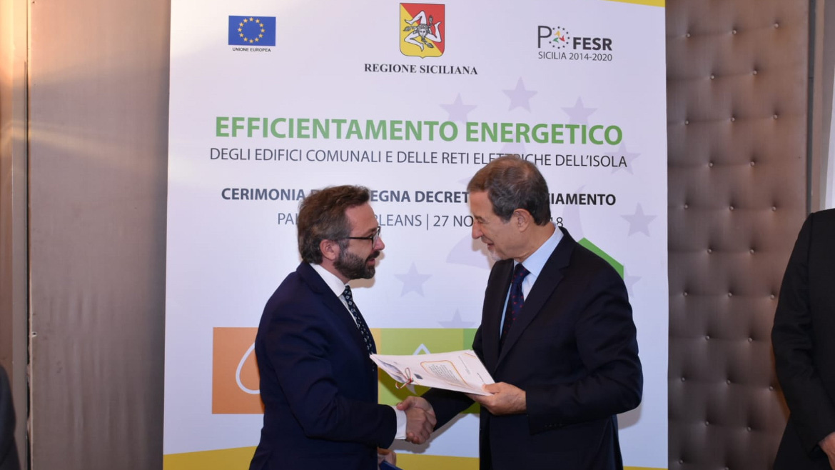 Foto della consegna decreti di finanziamento a Palermo.