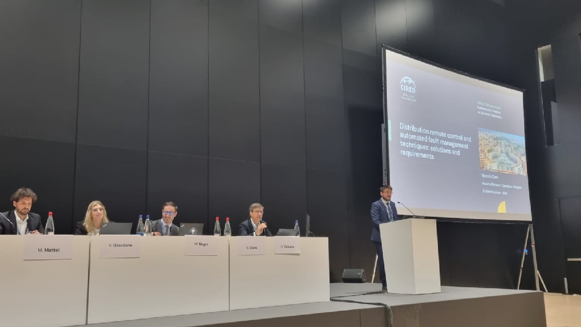 Foto tavola rotonda Giovanni Valtorta e Niccolò Corsi