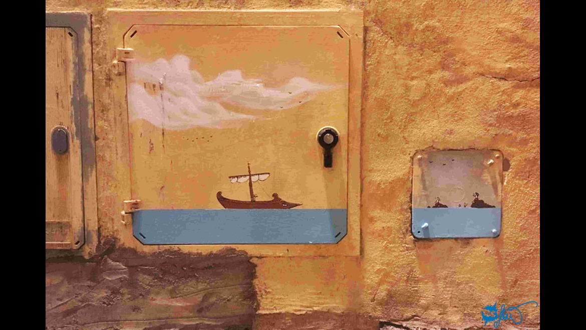 Immagine di un Murales su una cabina di Ventotene